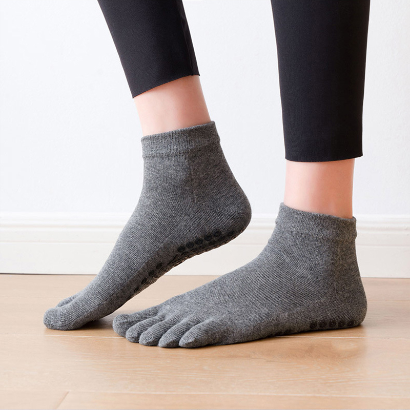 Anti-Slip Women Pilates Socks  - огляд і ціна Grip Sock Yoga
